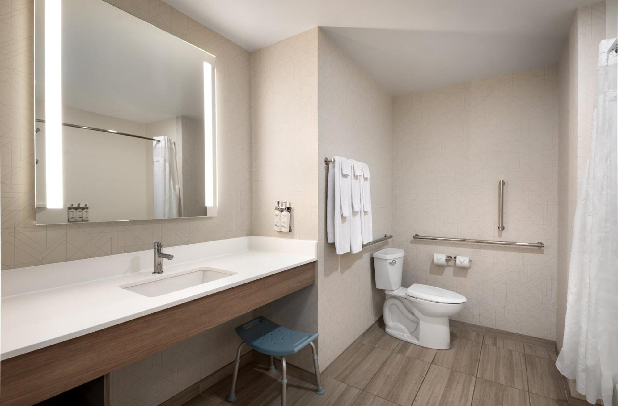 Holiday Inn Express Richmond By Ihg Dış mekan fotoğraf