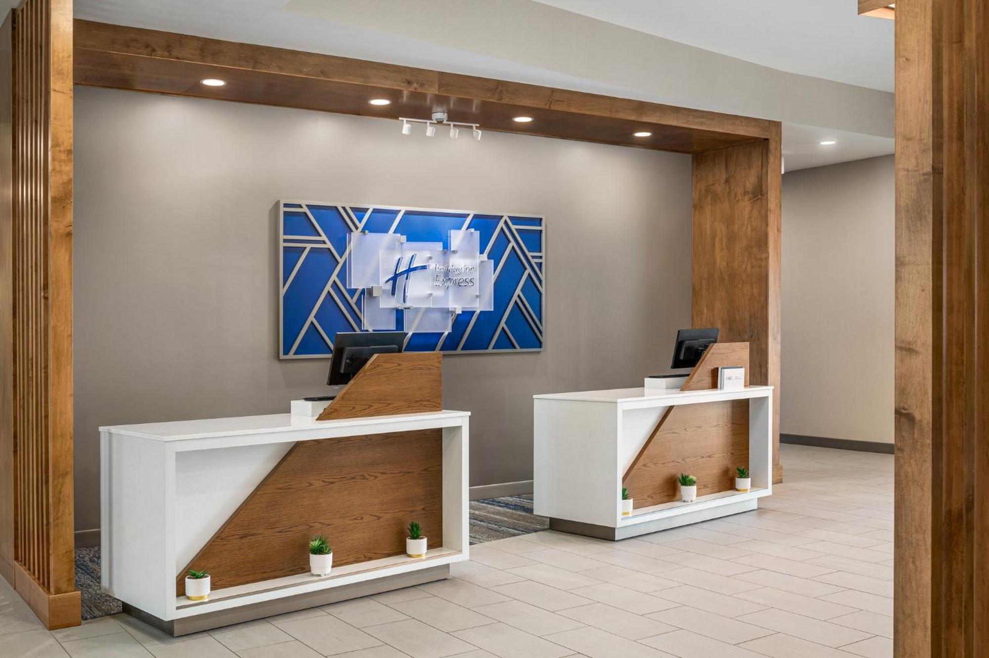 Holiday Inn Express Richmond By Ihg Dış mekan fotoğraf